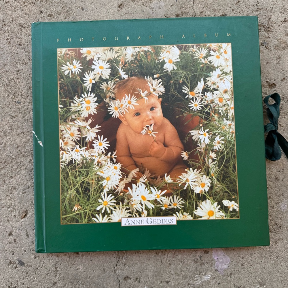 1997‎ Anne Geddes Baby Photograph Album